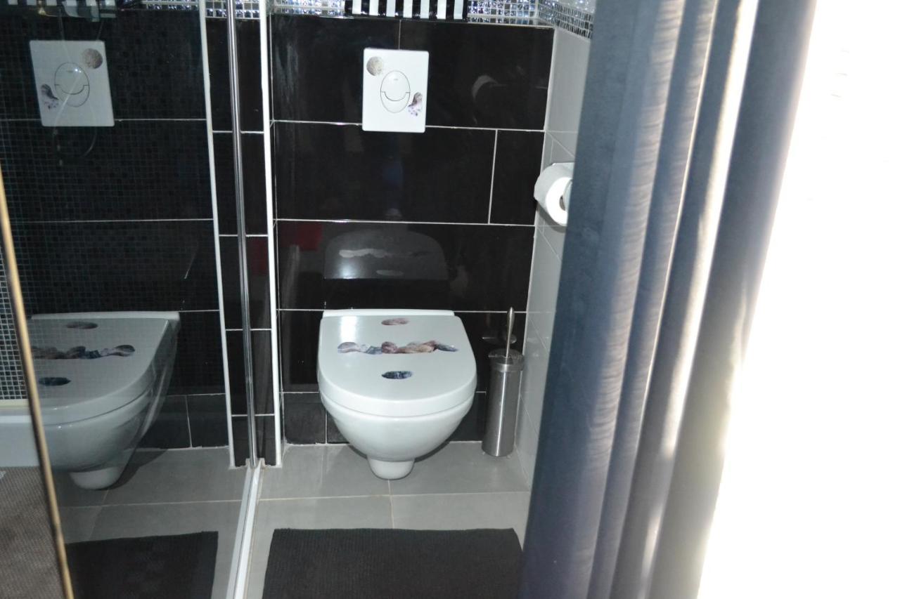 Flassans-sur-Issole Suite 30 M2 Ideale Pour 2 Personnes מראה חיצוני תמונה
